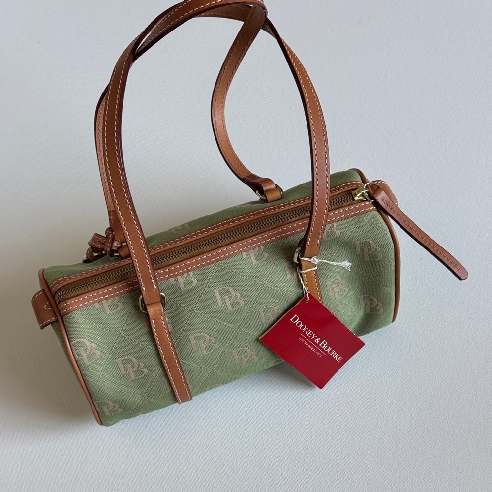 Dooney & Bourke Y2K Vintage Avocado Barrel Bag